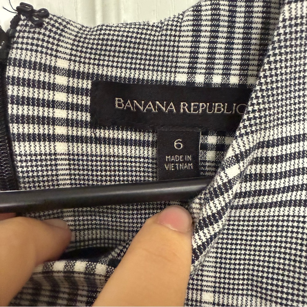 Banana Republic Elegant Gray Plaid Dress (B5) - Picture 4 of 7